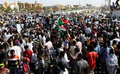 Conselho de Direitos Humanos da ONU fará sessão urgente sobre Sudão