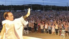 Padre Wagner abre última semana da 103ª Festa Junina de Votorantim com show católico