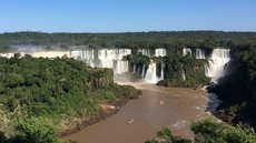 Foz do Iguaçu aposta no turismo de compras para restabelecer economia