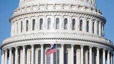 Senado dos EUA aprova pacote de ajuda contra coronavírus
