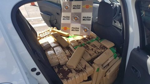 Motorista é preso com 518 kg de maconha em Itatinga