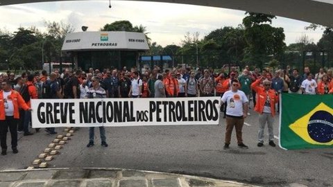 Greve mostra que Petrobras tem mais empregados do que necessita