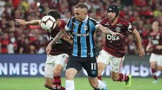 Grêmio oficializa venda de Everton ao Benfica