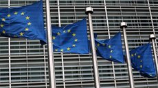 UE prevê vacinação inicial contra covid-19 para 40% da população