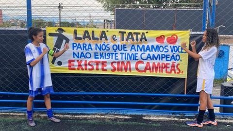 Da várzea ao profissional: gêmeas Laís e Thaís são os reforços do Barcelona para o Carioca Feminino
