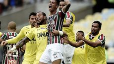 Corinthians anuncia a contratação de Richard, volante do Fluminense