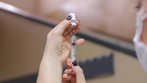 Estado de SP chega a 80% da população adulta vacinada contra a Covid com duas doses ou dose única