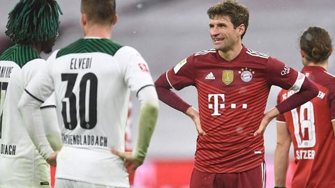 Com gol de Lewandowski e recorde de Müller, Bayern leva virada relâmpago do Mönchengladbach