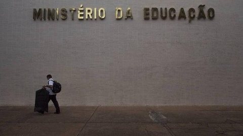 MEC diz que MP sobre reitores traz ‘autonomia’ e ‘democracia’ para universidades