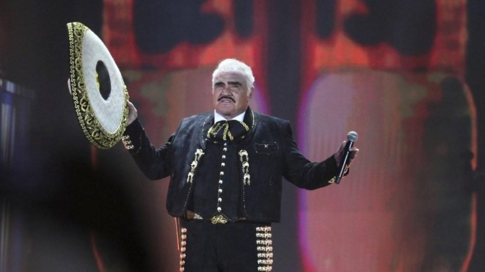 Astro da música latina, Vicente Fernández morre aos 81 anos