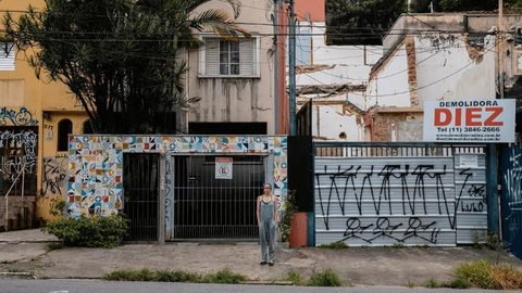 Única a não vender casa em famosa escadaria de Pinheiros, arquiteta resiste no bairro líder em demolições em SP