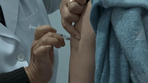 Vacinação contra a gripe em SP para toda a população será feita em UBSs e AMAs a partir desta segunda