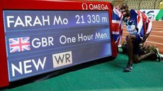 Atletismo: Mo Farah bate recorde mundial durante Diamond League