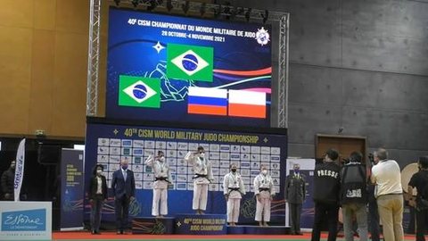 Rafaela Silva e William Lima são ouro em dia de seis medalhas para o Brasil no Mundial Militar
