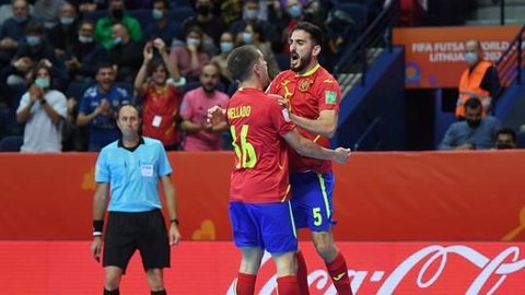 Espanha bate República Tcheca e avança às quartas no Mundial de Futsal