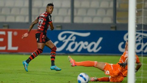 Libertadores: Flamengo supera Sporting Cristal por 2 a 0