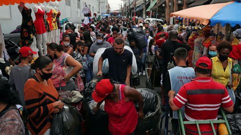 Felicidade do brasileiro cai em meio a pandemia