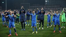 Federação ucraniana pede à Fifa que duelo contra Escócia seja adiado