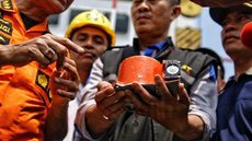 Indonésia encontra caixa-preta de avião que caiu com 189 a bordo