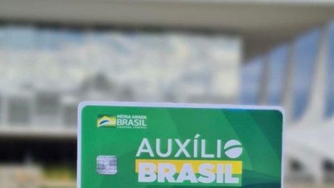 Auxílio Brasil: família que tiver aumento de renda permanece no programa; entenda