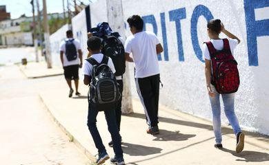 Número de alunos transferidos de colégios particulares para escolas estaduais de SP dobra durante a pandemia