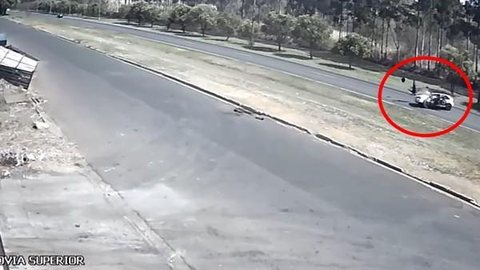 Policial morre ao bater de moto em carro e ser arremessado em rodovia de Pindorama