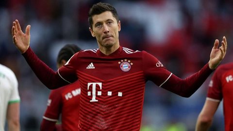 Bayern de Munique leva susto, mas vence lanterna do Alemão com dois de Lewandowski