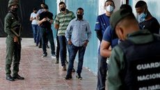 Partido governista vence eleições em 20 estados da Venezuela