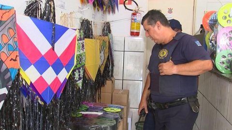 Operação fiscaliza lojas e apreende produtos ilícitos para pipas em Araçatuba