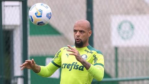Felipe Melo faz atividades separado do elenco na reapresentação do Palmeiras após derrota