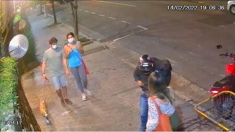 Motociclistas armados roubam pedestres durante arrastão nos Jardins, bairro nobre do Centro de SP