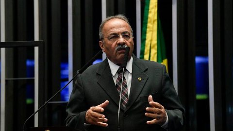 Senador Chico Rodrigues pede licença por 90 dias