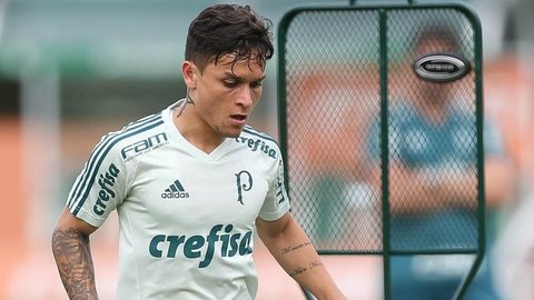 Artur quebra o braço em treino do Palmeiras e volta a São Paulo para cirurgia