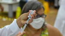 Mais de 1,2 mil pessoas estão com a 2ª dose da vacina contra Covid atrasada no Alto Tietê