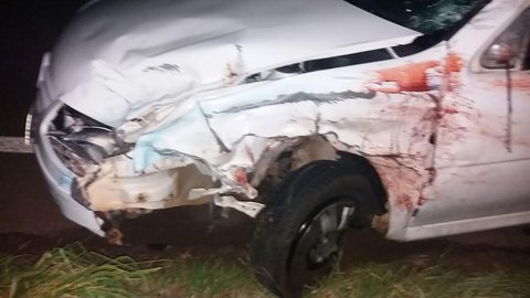 Casal morre em acidente entre carro e moto em rodovia de Araçatuba