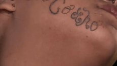 Justiça mantém prisão preventiva de jovem suspeito de tatuar rosto da ex-namorada