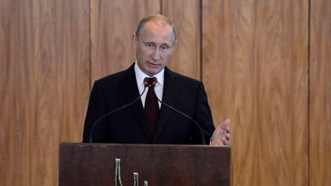 Coronavírus: Kremlin pede que imprensa fique longe de Putin