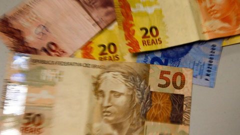 Governo eleva para R$ 149,6 bi previsão de déficit para 2021