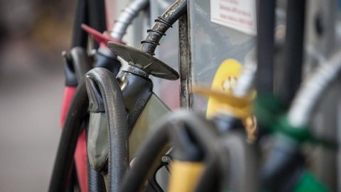 Preço médio da gasolina sobe pela 7ª semana seguida nos postos, mostra ANP