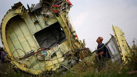 Rússia diz ter provas de que Ucrânia derrubou avião da Malásia em 2014