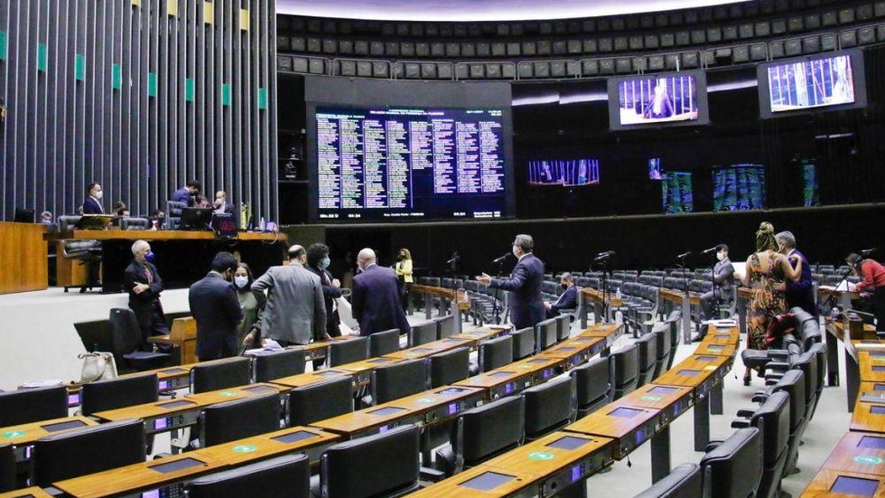 Congresso aprova transferência R$ 7,7 bi a estados e municípios