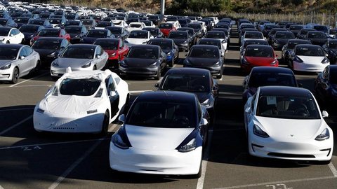 Tesla divulga produção recorde, de 80 mil carros, no terceiro trimestre