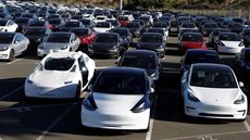 Tesla divulga produção recorde, de 80 mil carros, no terceiro trimestre