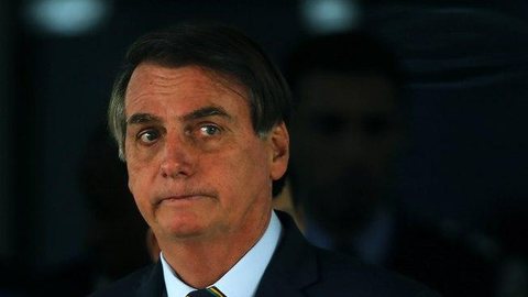 HIV: “Além de ser problema, gera despesa para todos no Brasil”, diz Bolsonaro
