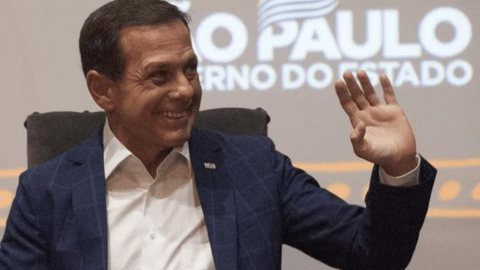 Doria deixa governo de SP na data limite, 2 de abril, para concorrer à Presidência; vice e pré-candidato Rodrigo Garcia assume