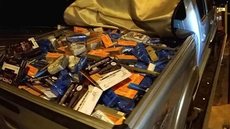 Polícia apreende caminhonete lotada de produtos sem nota fiscal em Andradina