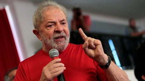 “Pare de ser puxa saco dos Estados Unidos”, diz Lula em recado a Bolsonaro