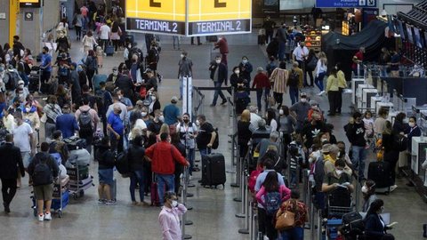 Iberia será investigada por cancelar passagens aéreas vendidas em 2021