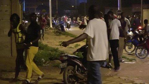 Ataque terrorista deixa mortos e feridos na capital de Burkina Faso