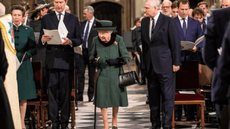 Elizabeth II comparece ao 1º compromisso público em meses após problemas de saúde